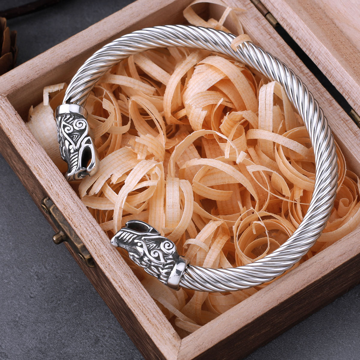 Viking Wolf Head Bracelet | Valhalla 