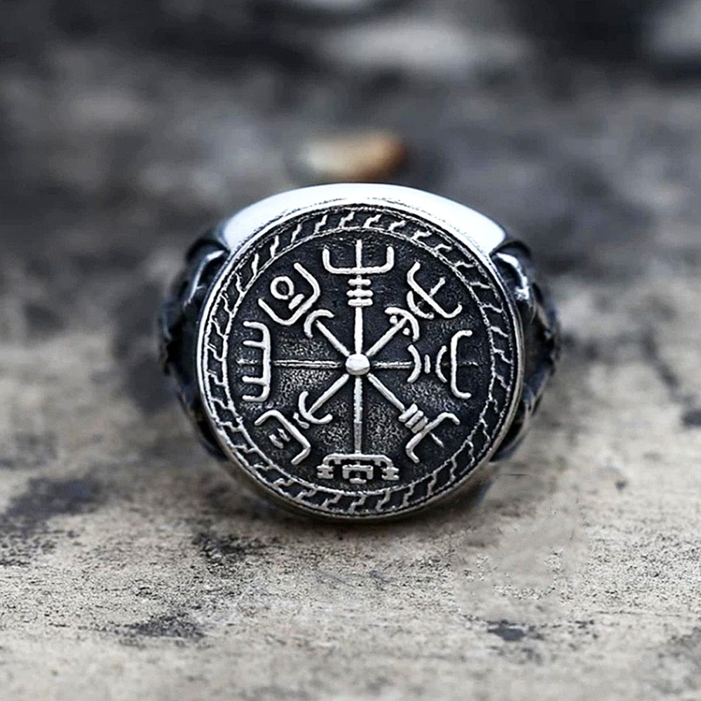 Vegvísir Viking Ring | Valhalla 